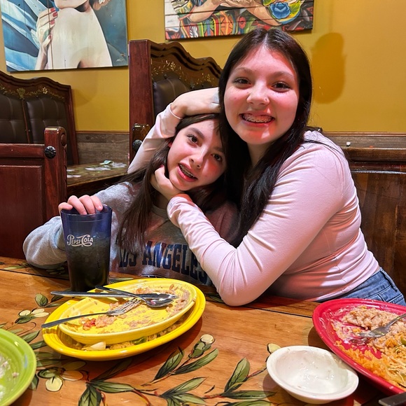 Meet your Posher, Desirae - Picture 3 of 9